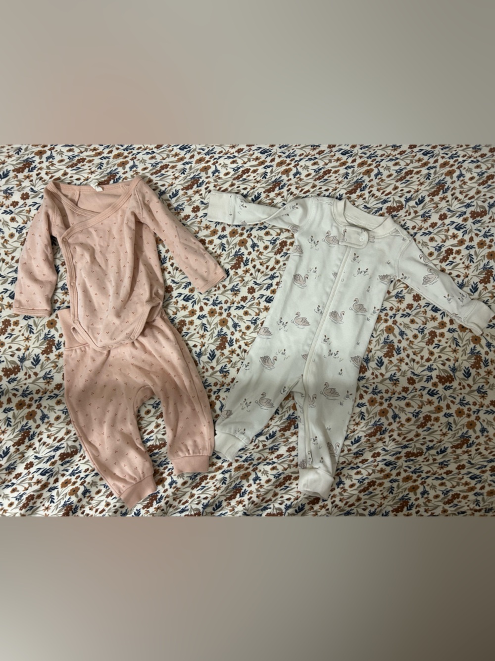 Quincy Mae Two-Piece Baby Onesie Set - Blush Pink & Cream 3-6